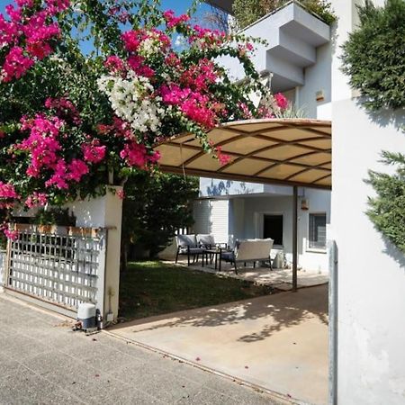 Pame Rentals - Cozy Glyfada Stay With Free Parking Athén Kültér fotó