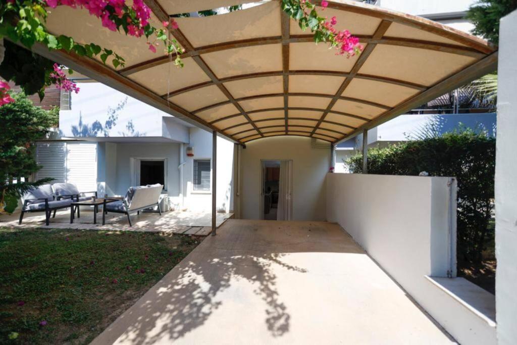 Pame Rentals - Cozy Glyfada Stay With Free Parking Athén Kültér fotó