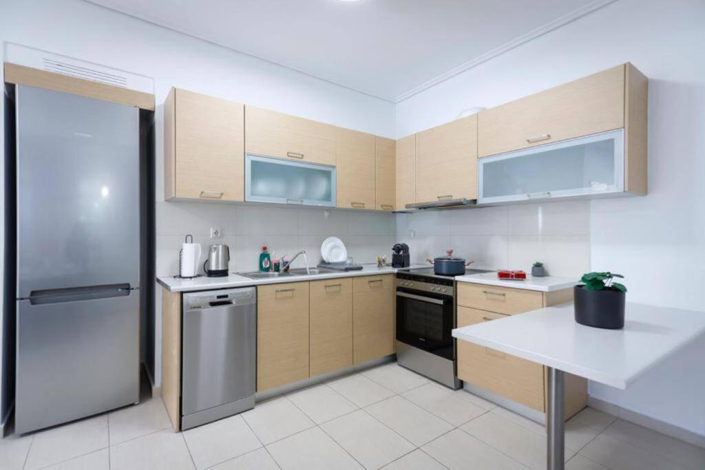 Pame Rentals - Cozy Glyfada Stay With Free Parking Athén Kültér fotó